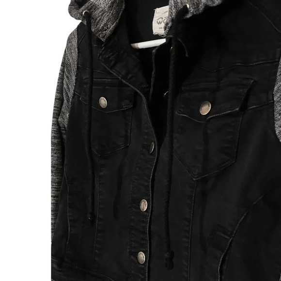 Ladies Jacket - Picture 2 of 11